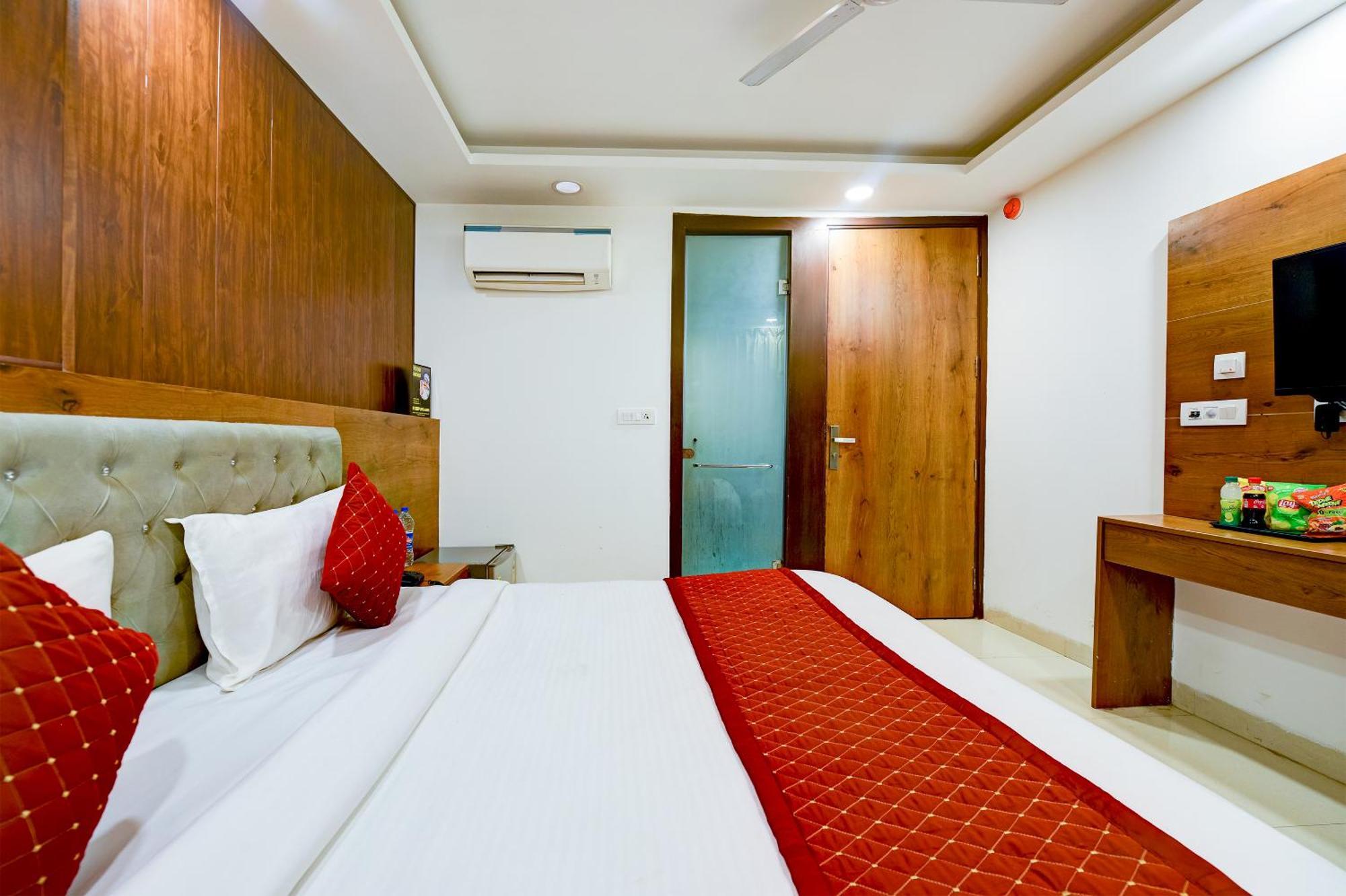 Glory Inn Near Delhi International Airport 新德里 外观 照片