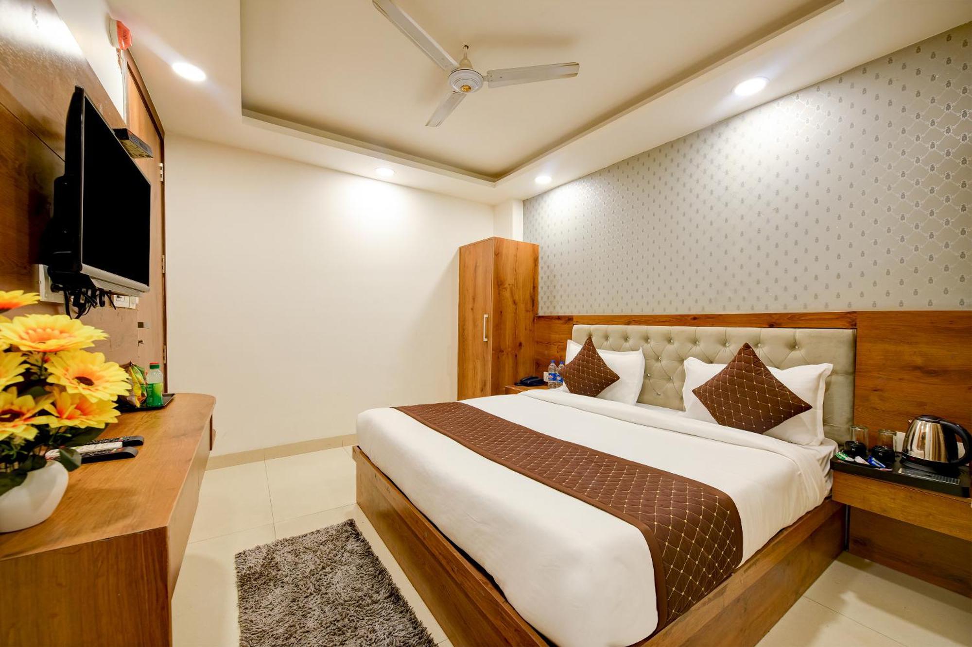 Glory Inn Near Delhi International Airport 新德里 外观 照片