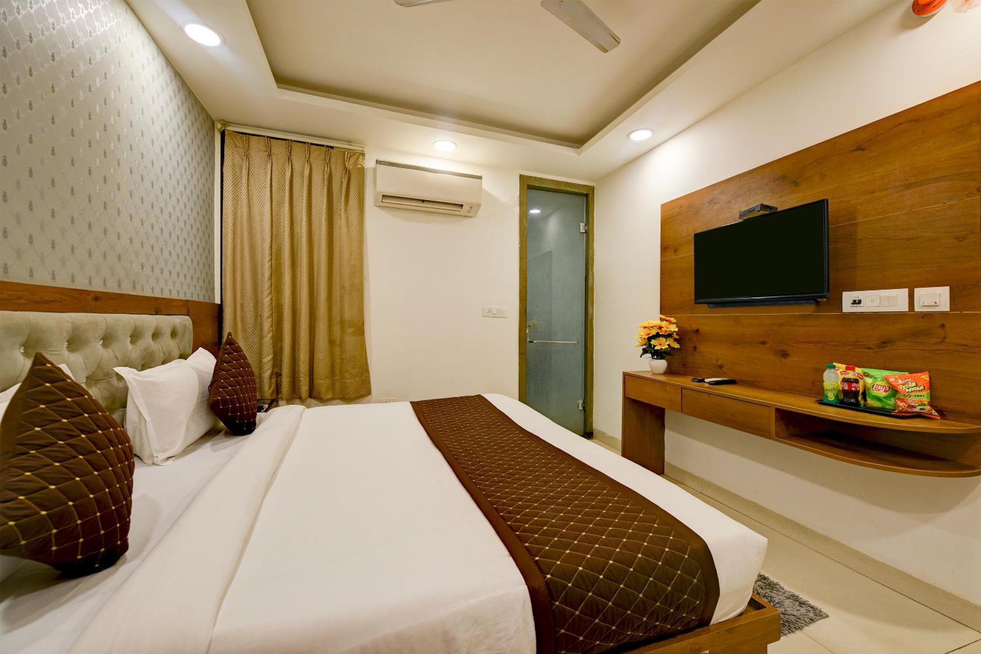 Glory Inn Near Delhi International Airport 新德里 外观 照片